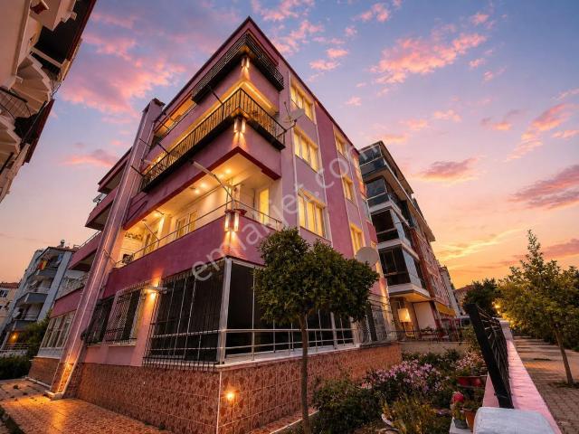 Tek Yetkili Gümüş'den Akçayda Ege Kafe Mevki Full Eşyalı Ara Kat 2+1 Satılık Daire