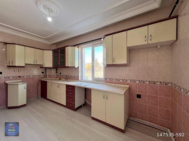 TEKİR CADDESİNDE İÇİ KOMPLE YAPILI 3+1 MÜSTAKİL DAİRE & BİNA