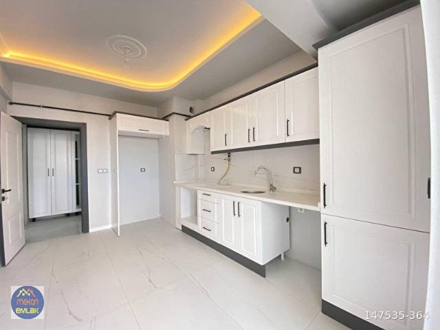 TEKİR CD ÜZERİNDE SATILIK KAPALI GARAJLI LÜX 2+1 DAİRE