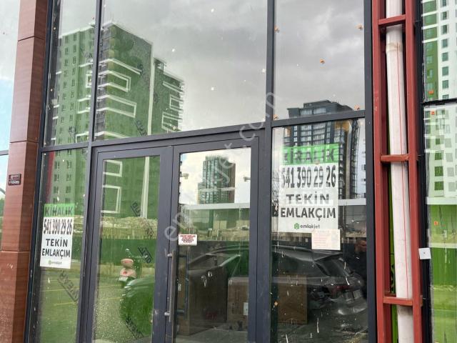 Tekin Emlaktan Forum Avm Karşısı 60+60 M2 Her İşe Uygun Kiralık Dükkan !