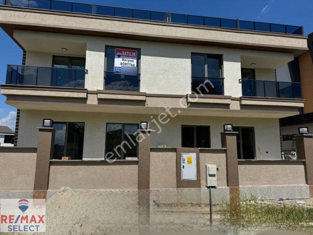 Tekirdağ Çorlu Yenice Deniz Manzaralı Müstakilsatılık 5+1 Villa