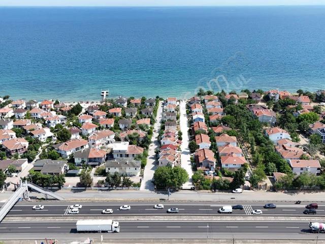 Tekirdağ Çorlu Yenice Site İçerisinde Deniz Manzaralı Villa!