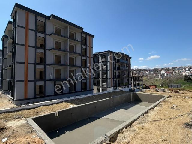 Tekirdağ Atatürk Mh Havuzlu Site İçersinde Satılık Lüx 2+1 Daire