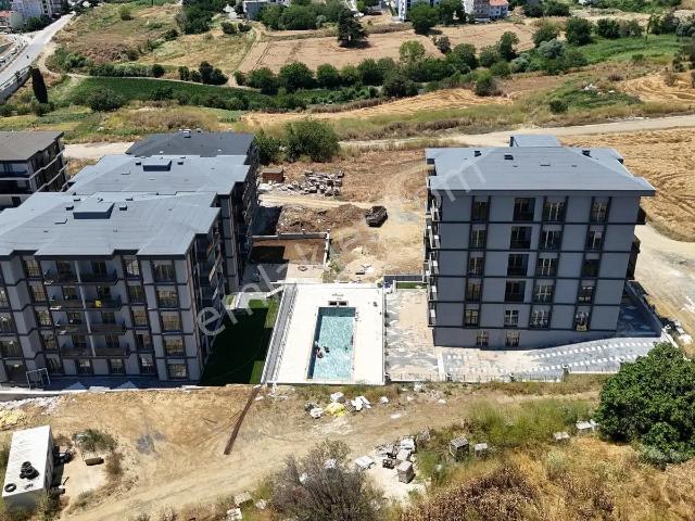 Tekirdağ Atatürk Mh Havuzlu Site İçersinde Satılık Lüx 2+1 Daire