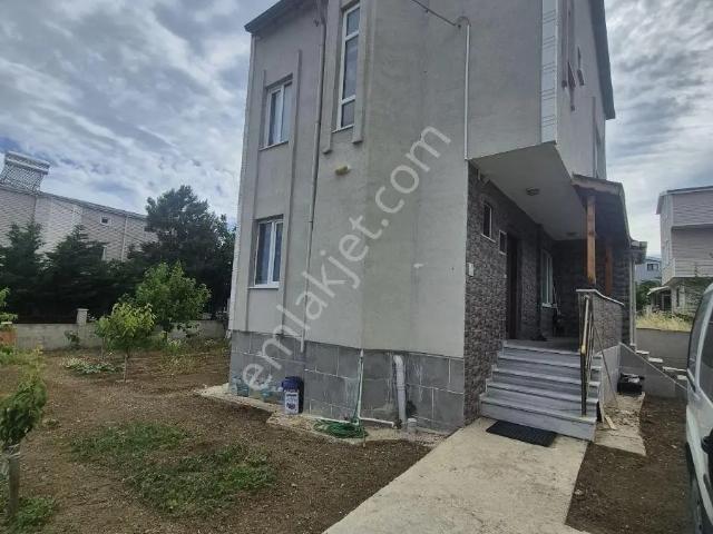 Tekirdağ'da Denize 750 Metre Mesafede Yazlık Villa