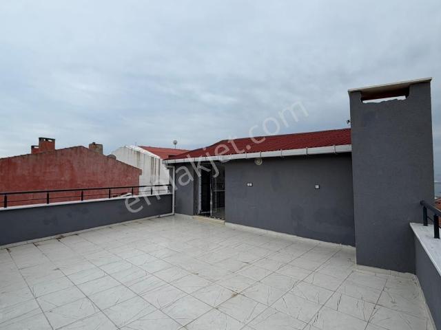 Tekirdağ Çiftlikönü Mahallesinde Satılık 1+1 Dublex Daire