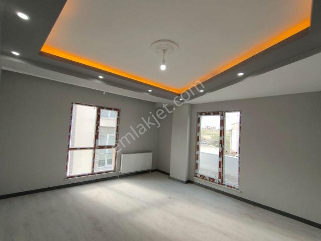 Tekirdağ Kapaklı 2+1 90 M2 Ara Kat Ön Cephe