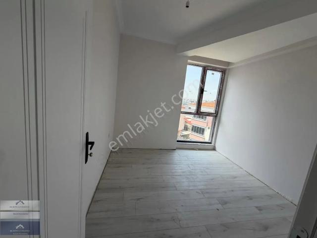 Tekirdağ Süleymanpaşa Gündoğdu Mah.1 +1 Sıfır Satılık Daire