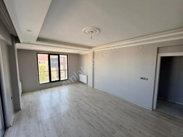 Tekirdağ Süleymanpaşa Çınarlı Mahallesi Kiralık 2+1 Geniş Balkonlu