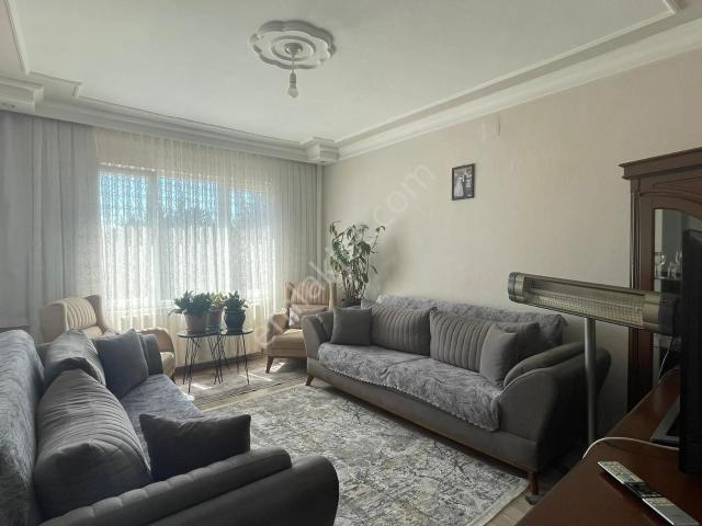 Tekirdağ Süleymanpaşa Çınarlı Mahallesi’nde 2+1 Kiracılı Daire – Yatırıma Hazır Fırsat!