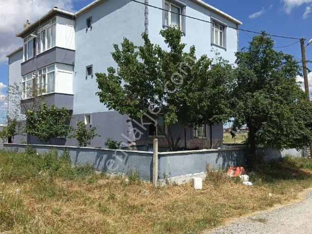 Tekirdağ Saray B Yoncalıda Satılık 3 Katlı Müstakil Bina 6 Daire