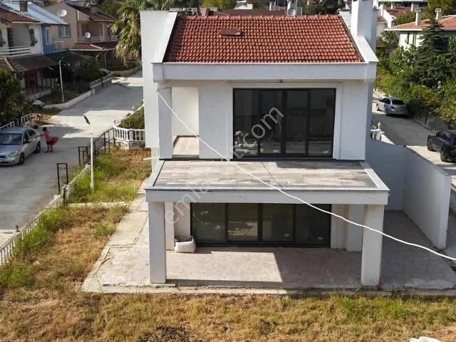 Tekirdağ Yenice De 400m2 Arsa İçerisinde Denize 0 Villa