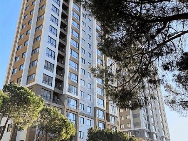 TEKNİK YAPI YÜCEL PARK SİTESİ'NDE SOSYAL ALANLI 54M2 1+1 3.KATTA