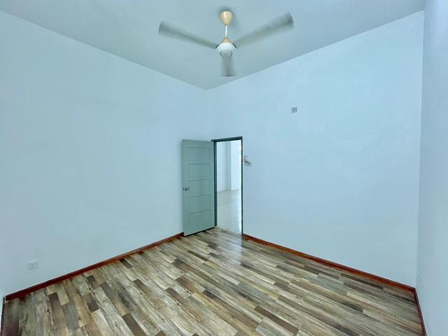 Teluk Tempoyak Semi D