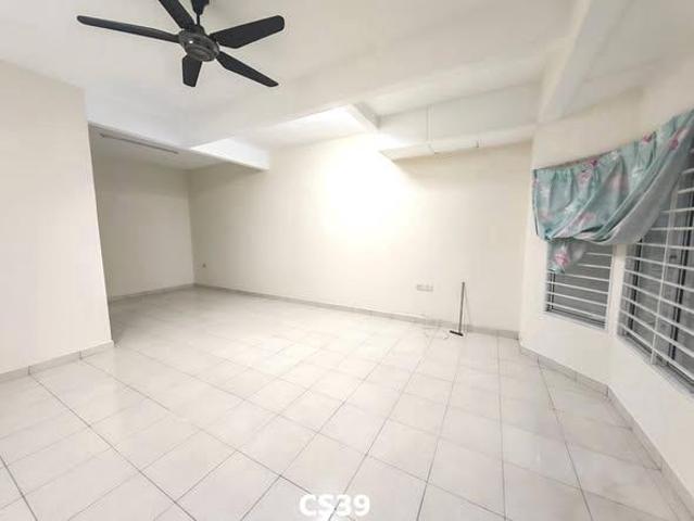 Teluk Gadong Besar Port Klang 25 storey House 20x84 5R4B for Rent