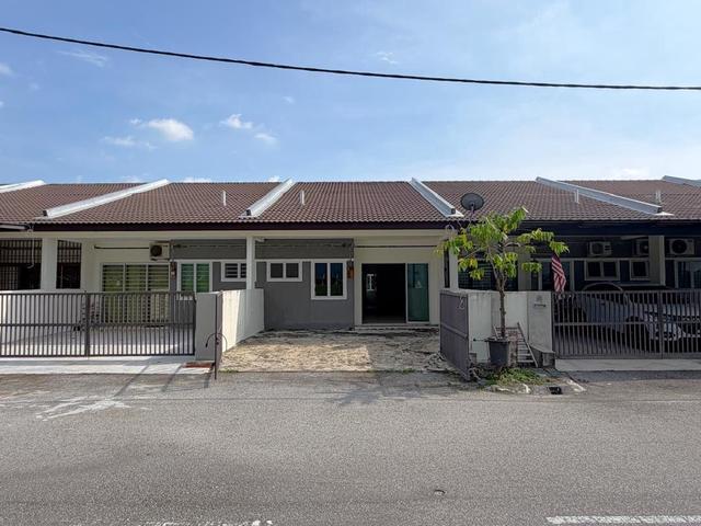 Teluk Intan Lagenda Rumah Setingkat Facing Padang Full Loan