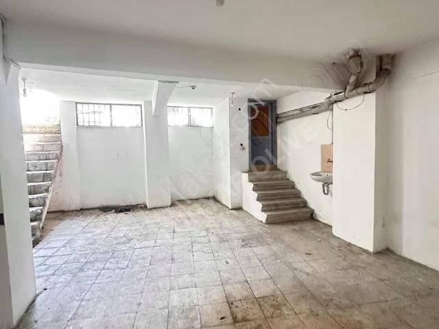 Telsiz Mahallesinde Kiralık Dükkan Ve Depo