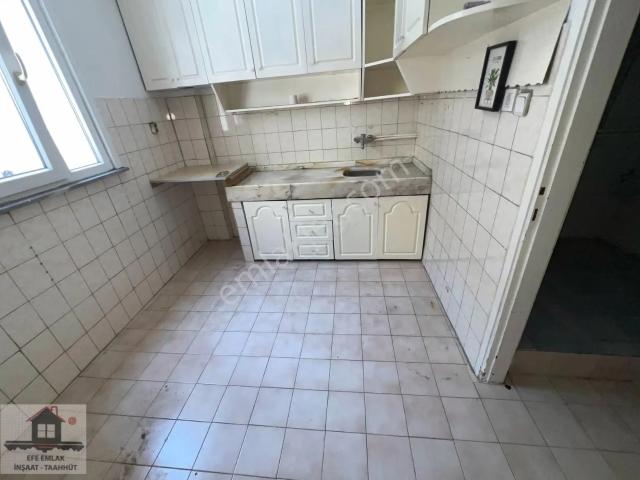 Tepe Mah.beyoğlu Kiralık 1+1 Daire Efe Emlak Fetihistanbul