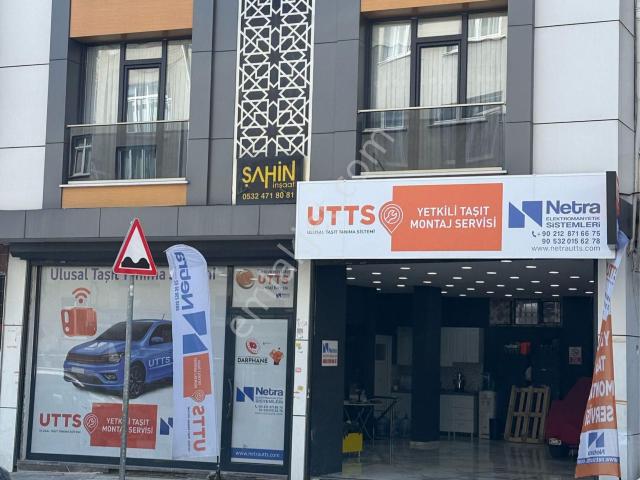 Tepe Meydana Yakın İşlek Cadde Üzeri Depolu Dükkan