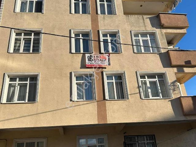 Tepebaşı Camii'ne Cadde Yakın 2.kat 2+1 100m2 Kombili Balkonlu