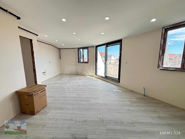 TEPEÜSTÜNDE 2+1 ÇİFT TERASLI SIFIR 70M2 ÖN CEPHE DAİRE