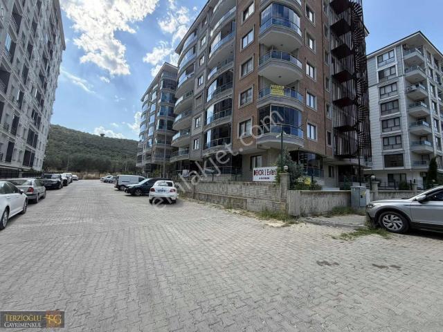 Terzioğlu'ndan Kadıköyde Yolun Üst Tarafı 3+1 Deluxde Daire
