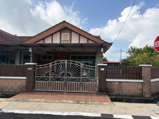 Terace House Corner Lot
