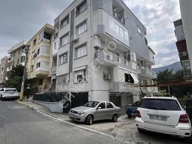 Teraslı 3+1 Satılık Daire | 180m² | Merkezi Konum