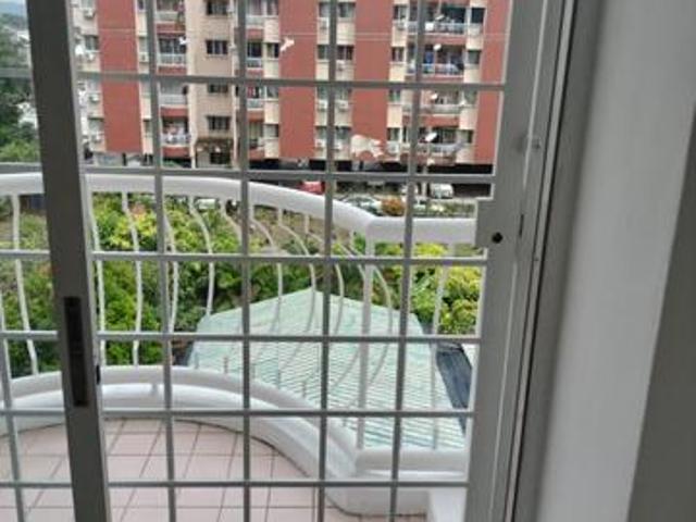Teratai Mewah block 42 Corner 980 Sqft
