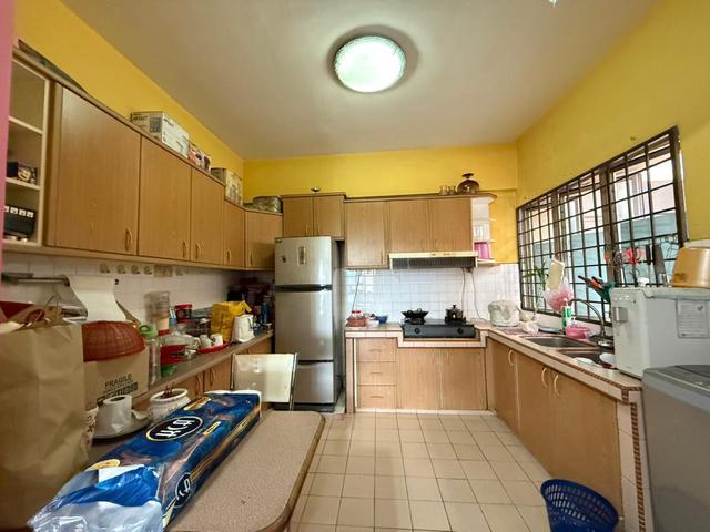 Teratai Mewah Setapak Renovated Unit Freehold Kitchen Cabinet