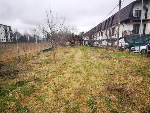 Teren de 1180 mp, cu cabana pe el, zona Tractoru, Brasov