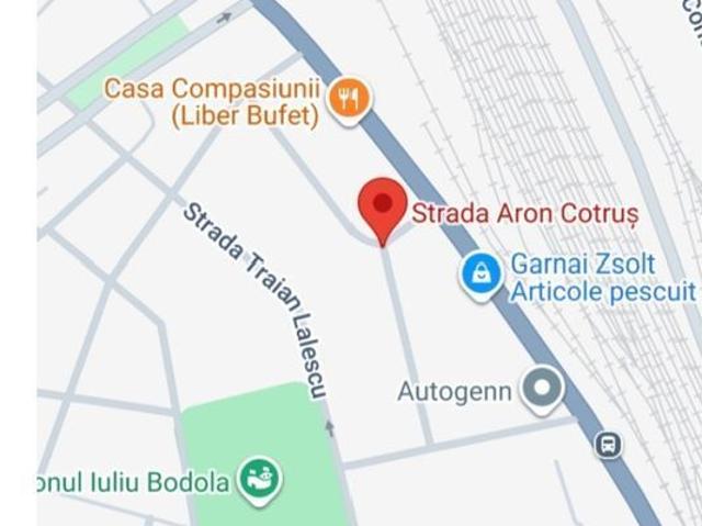 Teren de inchiriat in zona Garii si apartament cu 2 camere, in Decebal