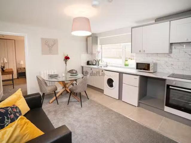 Terenure Apartment, Terenure, Dublin 6W is for rent