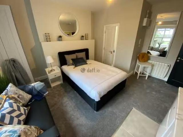 Terenure Studio, Terenure, Dublin 6W is for rent