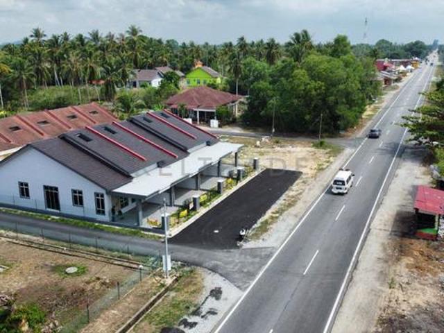Teres 4 Bilik Tepi Jalan Utama Telong Bachok