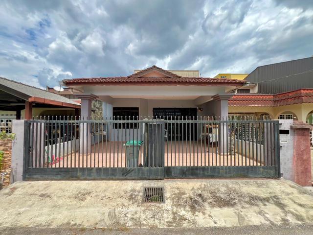 Teres 1 tingkat Kampung Abdullah Segamat Johor untuk dijual