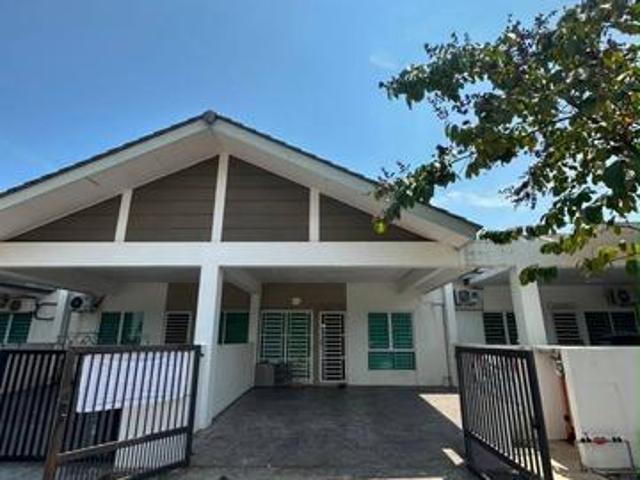 Teres 1 tingkat Open FacingHijauan Valdor Sungai JawiFull Loan