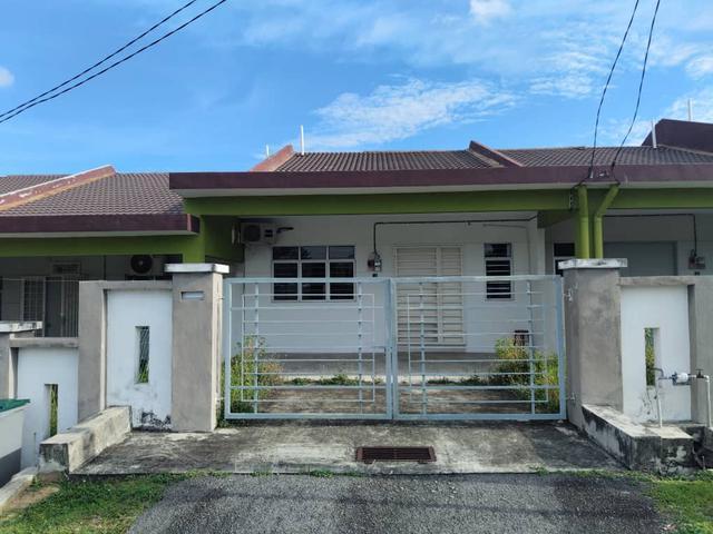 Teres 1 Tingkat Taman Ayer Molek Perdana Kuala Sungai Baru Melaka