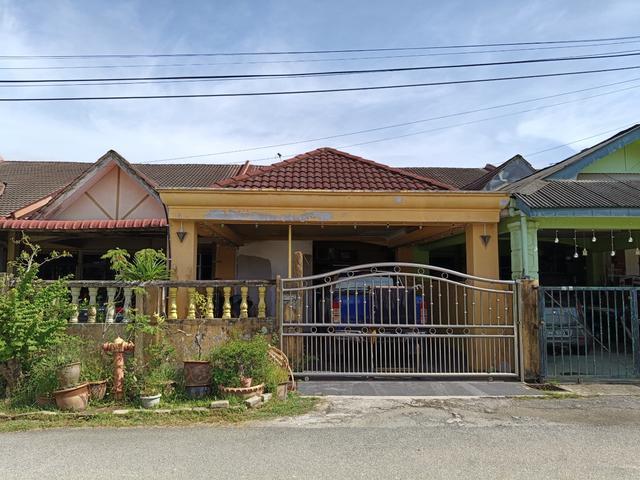 Teres 1 tingkat taman ghulam Gong pauh