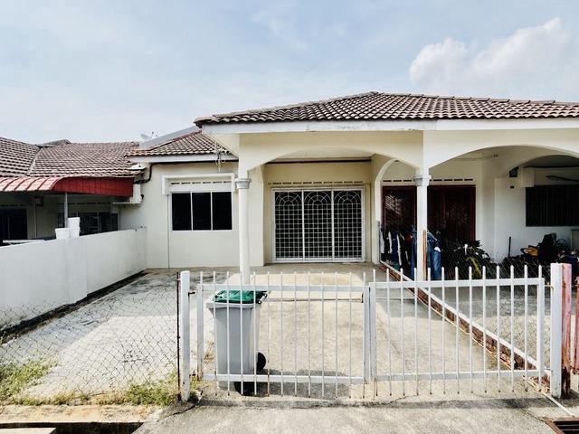 TERES 1 TINGKAT TAMAN PAHLAWAN SUNGAI UDANG MELAKA Freehold