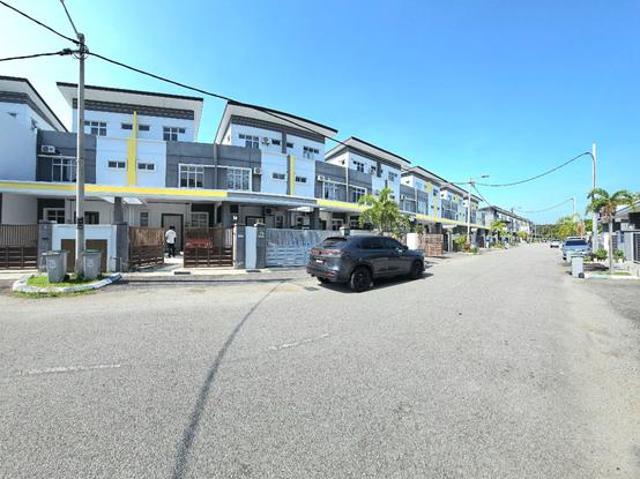 Teres 25 Tingkat Taman Merak Bukit Katil Melaka Freehold Hot Area