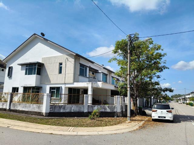 Teres 2 tingkat corner lot di bukit banyan