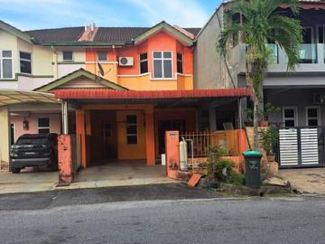 Teres 2 Tingkat BANDAR LAGUNA MERBOK GATED GUARDED