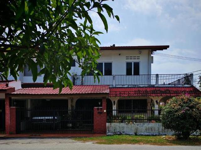Teres 2 tingkat Bukit ChandanKuala Kangsar Perak