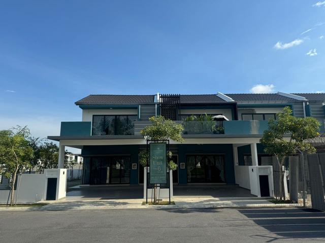 Teres 2 Tingkat Gated Guarded Dengan Clubhouse
