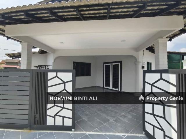 TERES 2 TINGKAT TAMAN CENDERAWASIH, LRG BUKIT SETONGKOL KUANTAN [CORNER LOT]