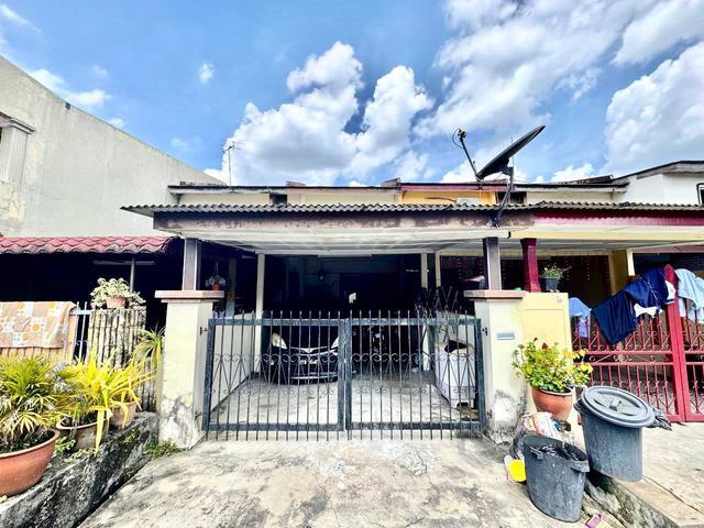 Teres 2 Tingkat Taman West Country Seksyen 5 Bandar Baru Bangi