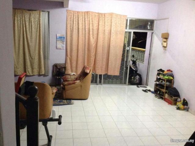 Teres 2 tingkat Tanjung Kling, freehold