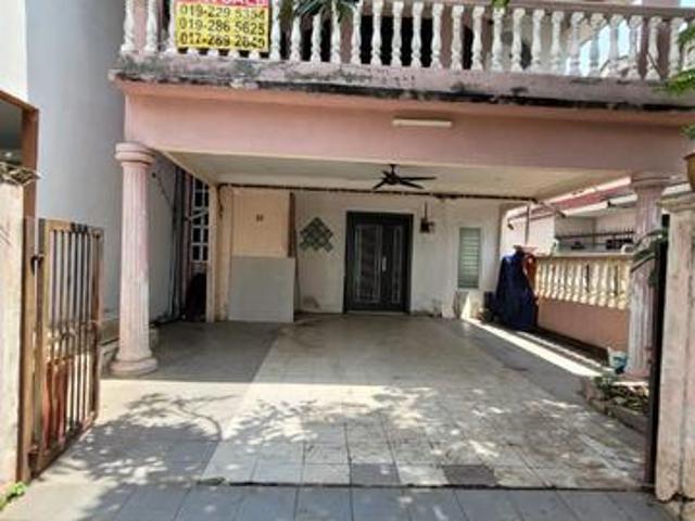 Teres 2 tkt lot tepi renovated Puchong Perdana untuk di jual