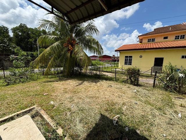 Teres Corner Lot Dua Tingkat Di Kg Batu 7 Sura Dungun